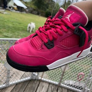 Voltage Cherry Retro Jordan 4s Valentine’s day GS